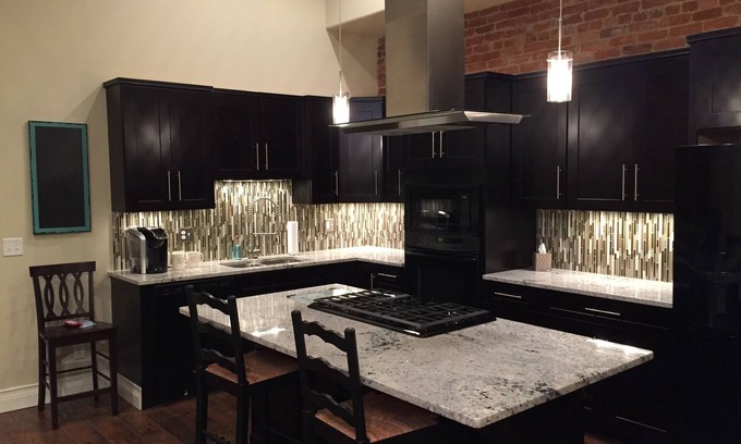La Salle Apartment | Luxury Loft Near Starved Rock Park, Great Restaurants In Walking Distance