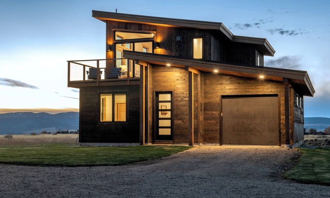 Driggs House | Luxury Loft Retreat with Stunning Mountain Views