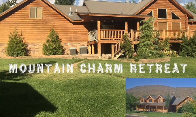 Toquerville Cabin | Luxury Log Home Retreat near Zion National Park