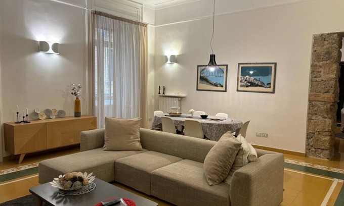 Historical Downtown Salerno House | Luxury Manfredi Apartment Salerno