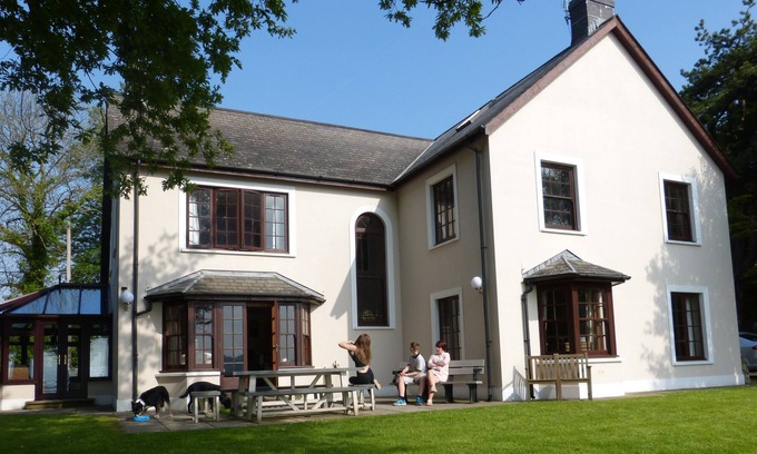 Laugharne House | Luxury Manor House in beautiful township of Laugharne, fantastic coastal views