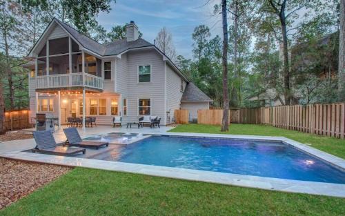 Alden Bridge House | Luxury Mansion Dream Home - 6 Bed Pool Grill