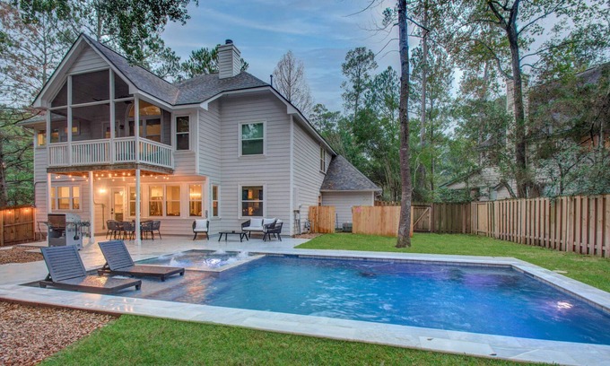 Alden Bridge House | Luxury Mansion Dream Home | 6 Bed, Pool, Grill