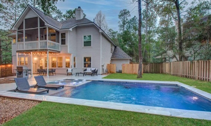 Alden Bridge House | Luxury Mansion Dream Home - 4 Bed, Pool, Grill