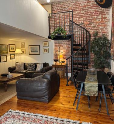 St Kilda West Apartment | Luxury Mansion Loft by the Beach