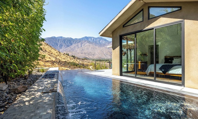 Araby House | Luxury Meets Nature in Scenic Palm Springs