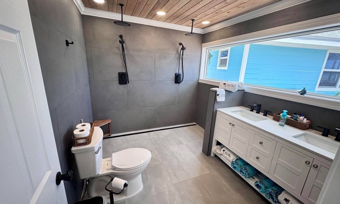 George Town Villa | Luxury Meets Tranquility – Master Suite Villa at Calm Water Villas, Exuma
