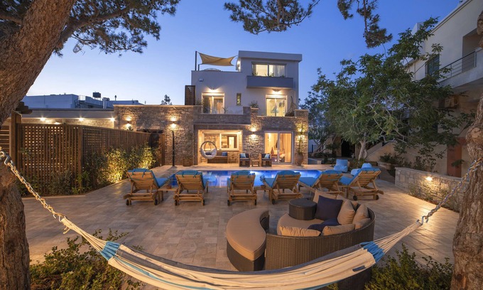 Koutsouras Villa | Luxury mezonette with private infinity pool next to beach