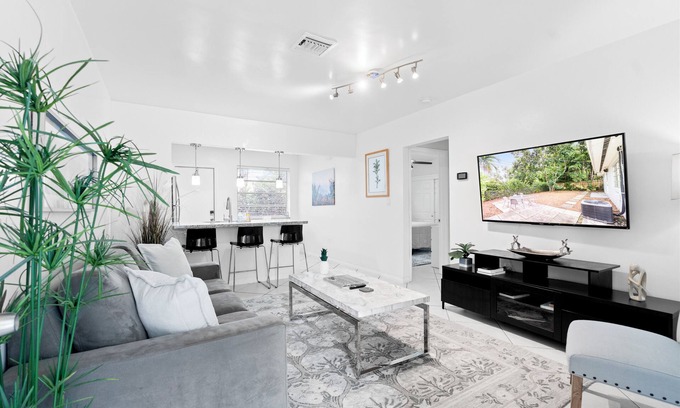 Coral Gables Apartment | Luxury Miami! Managed by BNR Vacation Rentals