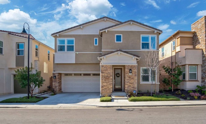 Lake Forest House | Luxury Mid-Term Rental In Serrano Summit Community