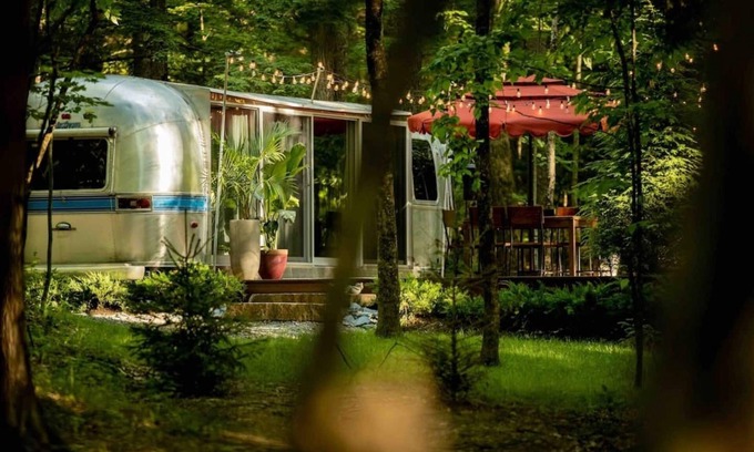 Newtonville Cabin | Luxury, modern AIRSTREAM at June Farms!