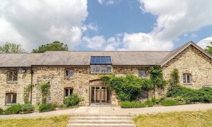 Brayford House | Luxury Modern Barn Conversion in the Exmoor National Park