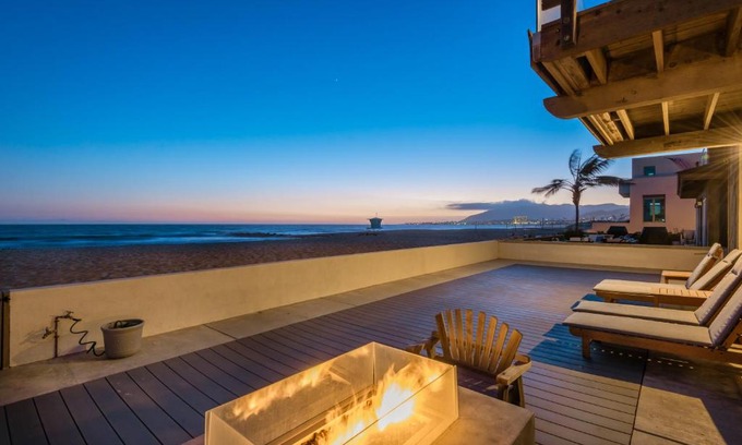 Pierpont Bay Villa | Luxury Modern Designer Beach House on Sand w/Pool