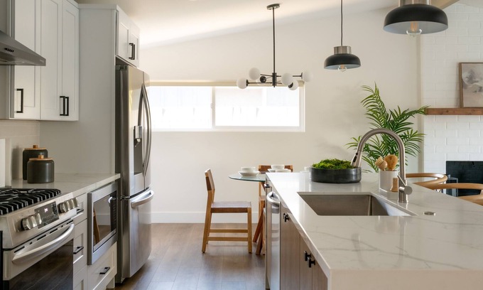 Serra Mesa House | Luxury Modern Home w/ Pool & Spa! Great Location!