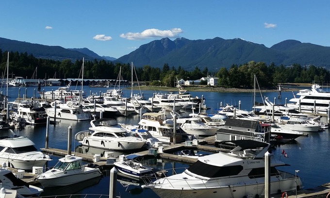 Coal Harbour Condo | Luxury, Modern, Immaculate Prime Downtown Waterfront with Gorgeous View