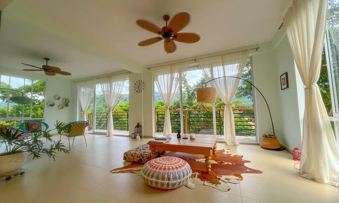 Canaveral House | Luxury Modern Retreat Steps from fabulous Tayrona Park, 4bd house with AC & WiFi