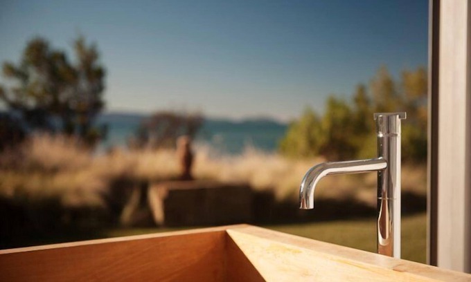 Rocky Hills Villa | Luxury modernist beach house retreat on Tasmania's beautiful East Coast