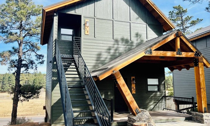 Show Low Cabin | Luxury Mountain Escape!