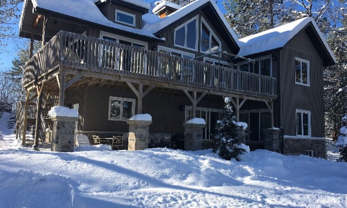 Gravenhurst Cottage | Luxury Muskoka Cottage On The Lake-Gravenhurst, Ontario