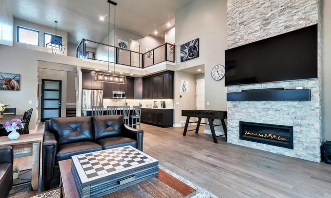 Park City House | Luxury New Townhome Offers 4-Season Mountain Retreat