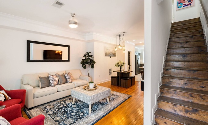 Northeast House | Luxury Newly Remodeled , 3bed 3.5 bath - 2 car Private garage - Capital Hill