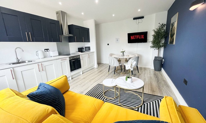 Norwich Apartment | Luxury Norwich City Centre Flat - Free Parking