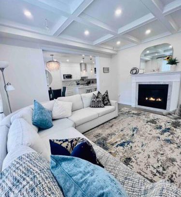 Oakville House | Luxury Oakville Home, Hot Tub, Fireplace, New Home