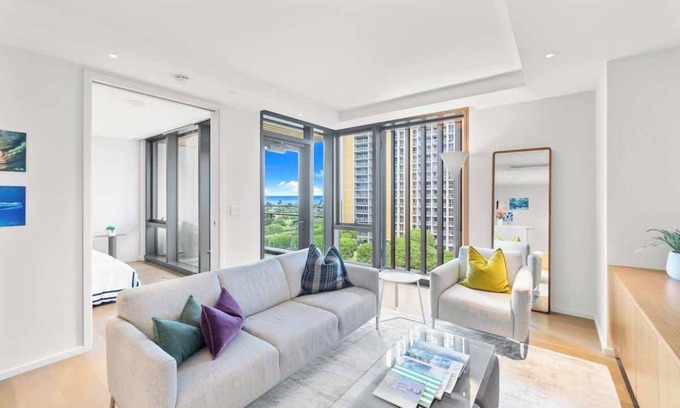 Ala Moana Condo | Luxury Ocean View 1BR Suite Park Lane 30 day Min