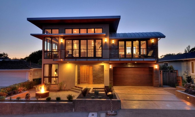 Eastside Santa Cruz House | Luxury Ocean View - Hot Tub- Close to Yacht Harbor-Restaurants-Beach