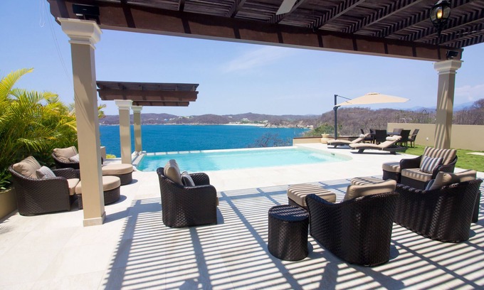 Santa Maria Huatulco House | Luxury Oceanfront Villa with Infinity Pool