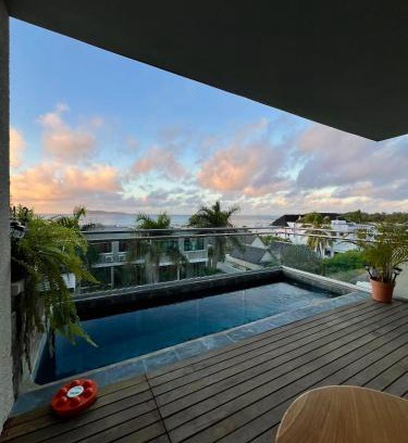Bain Boeuf Apartment | Luxury Oceanfront Apt with Private Pool - 3BR