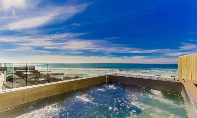 Ocean Beach Villa | LUXURY OCEANFRONT HOME-OVERLOOKING ACCESSIBLE GORGEOUS WHITE SAND BEACH