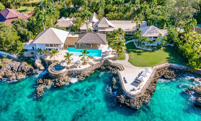 Punta Aguila House | Luxury Oceanfront Villa fully staffed 12 bdrms/bthrms