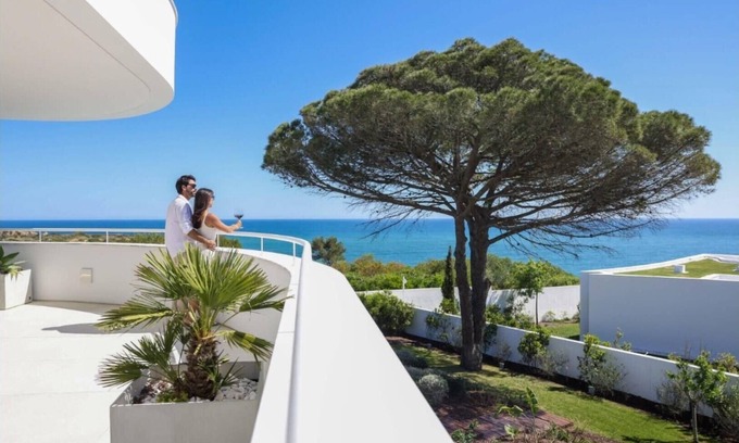 Lagos City Center Villa | Luxury Oceanside Villa With Comfort And Style