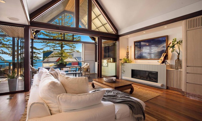 Byron Bay Apartment | Luxury On The Bay - 2 x Apartments With Ocean Views