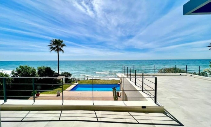 Carib Playa Villa | Luxury on the beachfront