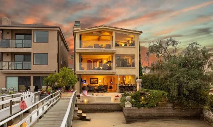 Newport Beach House | Luxury on the Water-Unbelievable Views