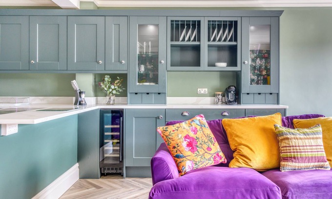 Cirencester Apartment | Luxury Painswick apartment close to pubs, cafes, shops, Cirencester, Cotswolds