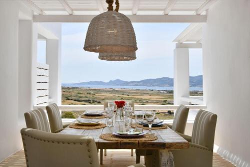 Glisidia Villa | Luxury Paros Villa Villa Calypso Beautiful Serene Sleeps up to 11 Glisidia
