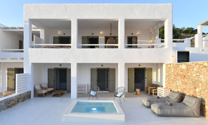 Glisidia Villa | Luxury Paros Villa | Villa Ianthe |.