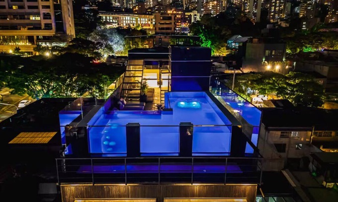 Zona Rosa Apartment | Luxury Penthouse 2 Pools 14-bedroom Parque Lleras Medellín Stunning city views