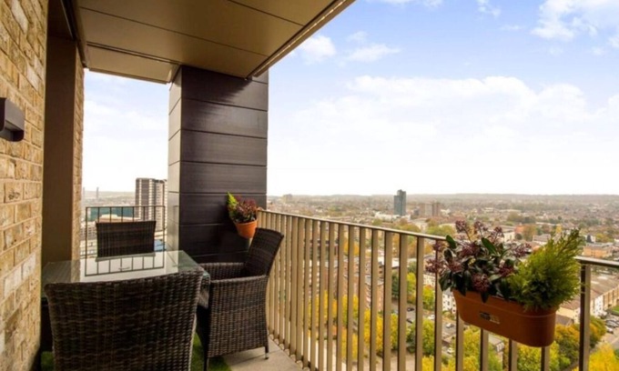 Addiscombe Apartment | LUXURY PENTHOUSE APARTMENT*
