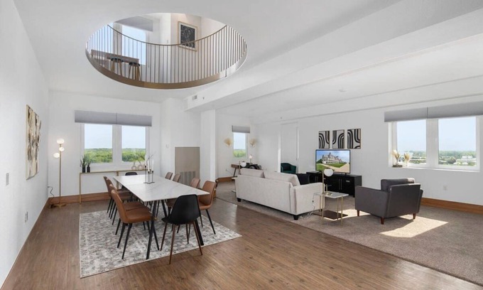 Grandville Apartment | Luxury Penthouse at The Grand Castle