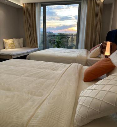 Tambo Apartment | Luxury Penthouse & High-Floor Hotel near City of Dreams, Airport, Okada, and Solaire Casino