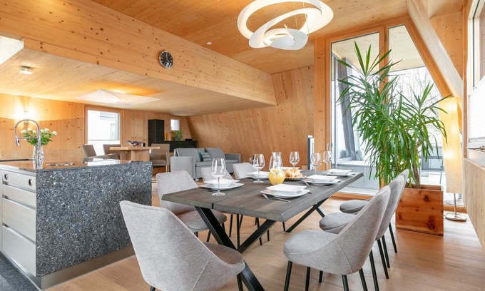 Woergl Apartment | Luxury penthouse near centre, sauna and ski bus