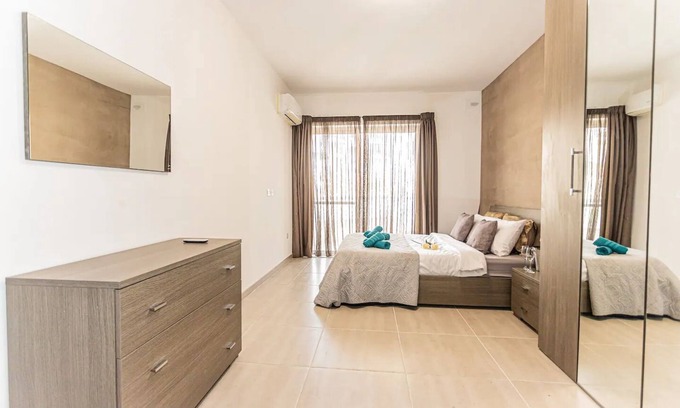 San Gwann Apartment | Luxury Penthouse With Terrace And Jacuzzi