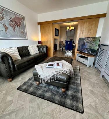 Bowness-on-Windermere House | Luxury Pet Friendly 3 Bedroom Home with Copper Bath