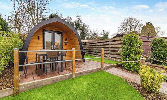 Gunthorpe Cottage | Luxury pod, perfect for two people seeking a romantic and relaxing break.
