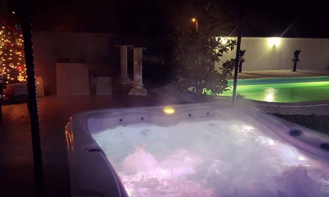 Savski Venac Villa | Luxury pool villa -8 sleeps with outdoor whirlpool