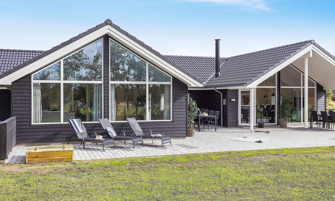 Idestrup House | Luxury Pool Villa in Marielyst - By Traum Ferienwohnungen
